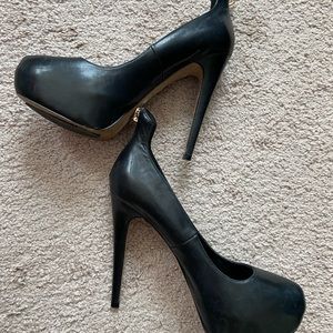 Aldo black heels